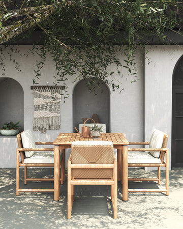 ara dining table