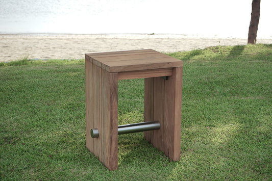 clio side table
