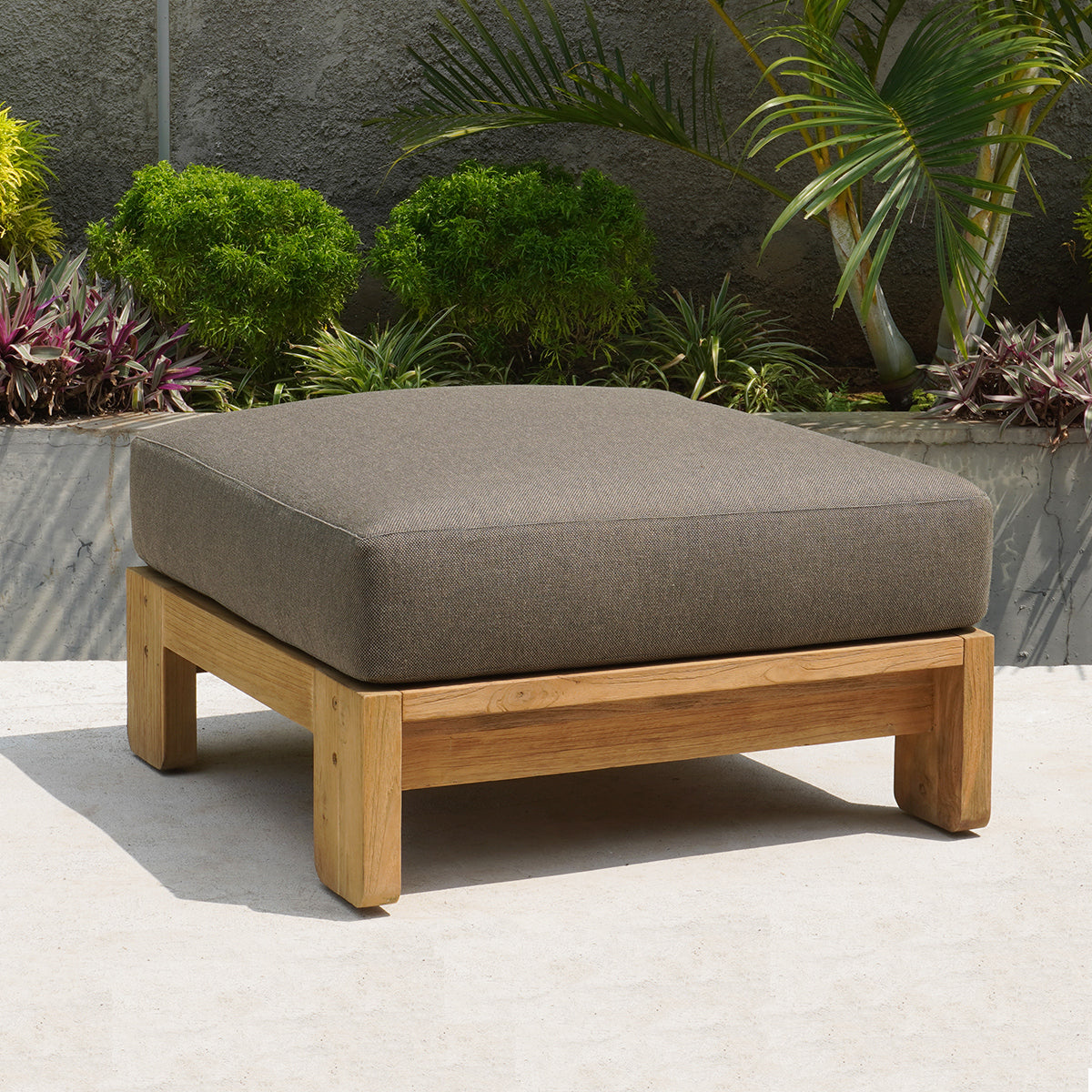 Rae Ottoman